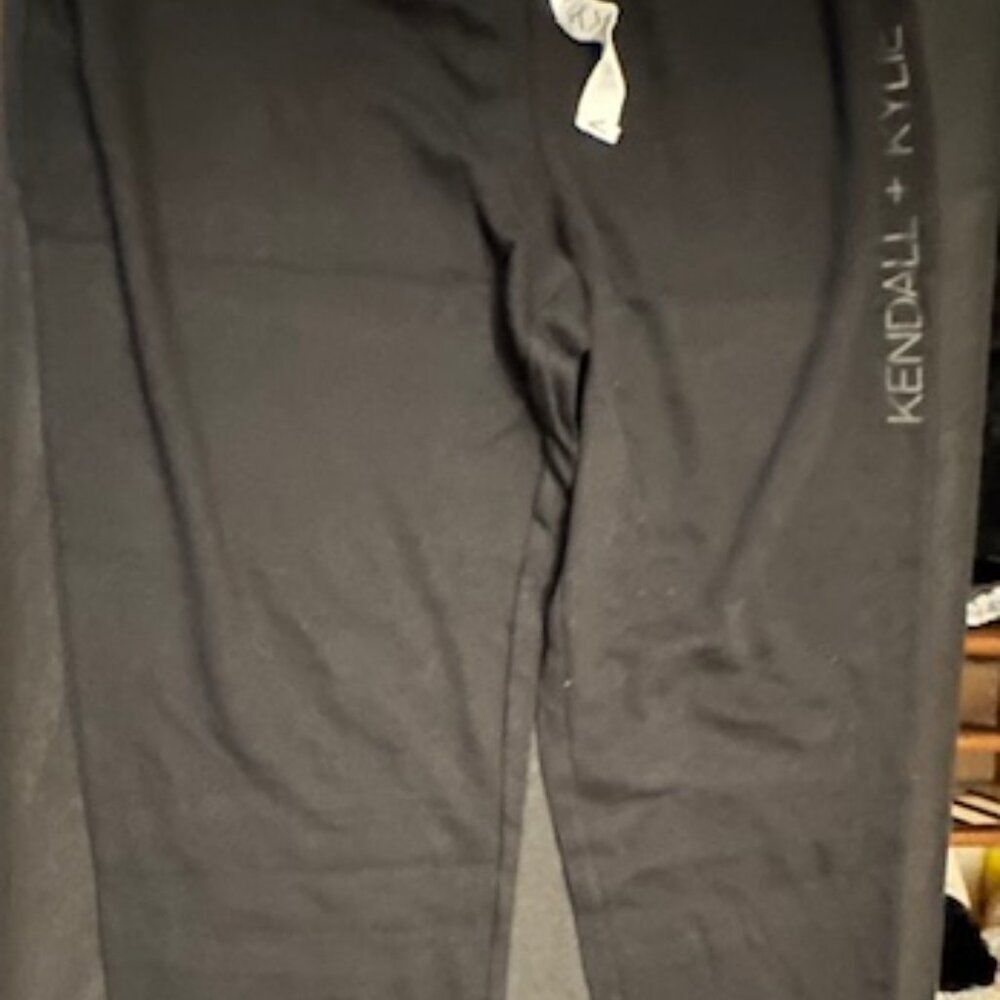 Black Kendall + Kylie's solid French terry pants  7224  XL  NWT Boutique